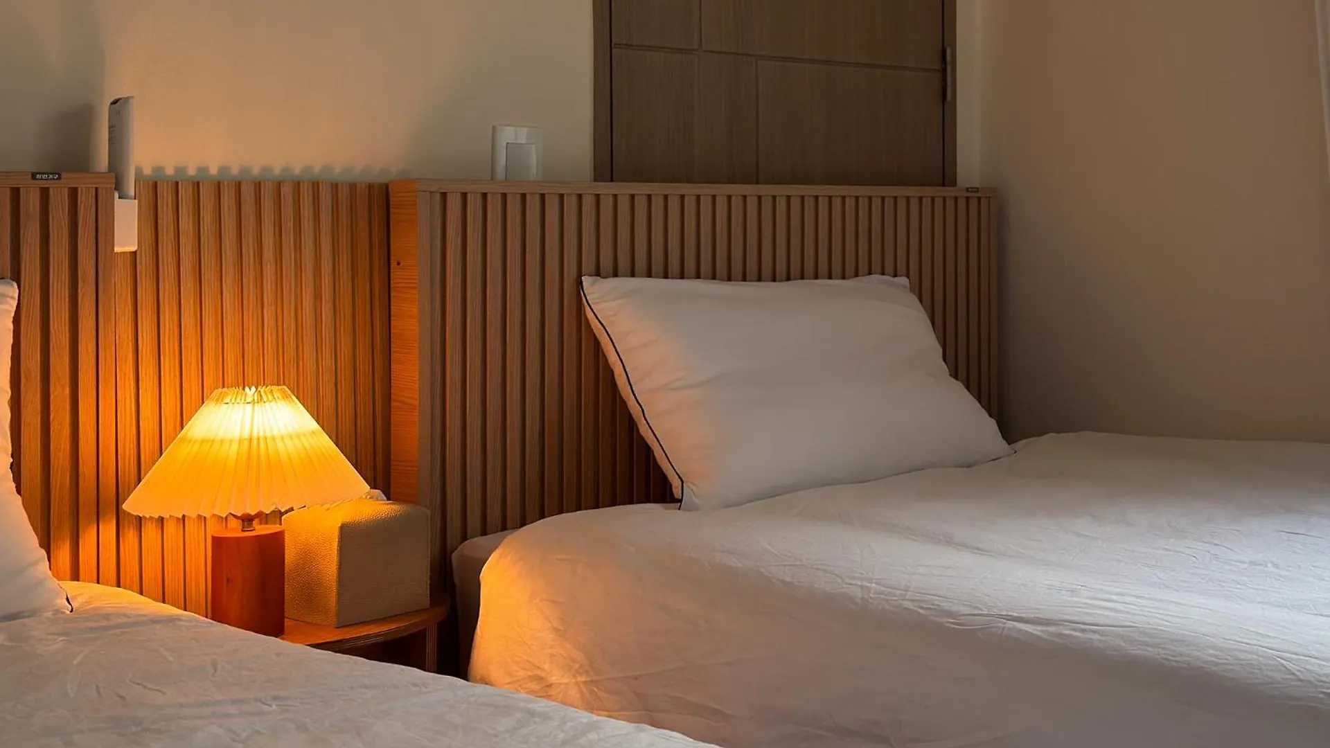 Hong-Cho Stay Seoul